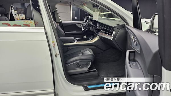 Audi Q7 2021, фото 17