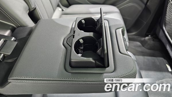 Audi Q7 2021, фото 29