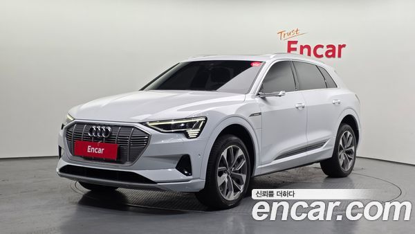 Audi e-tron 2022