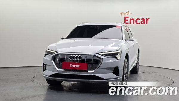 Audi e-tron 2022, фото 3