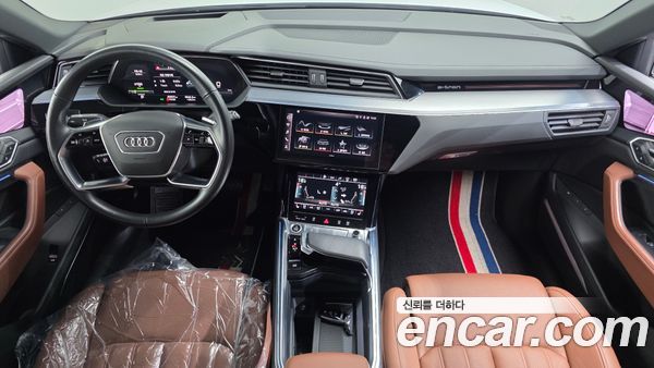 Audi e-tron 2022, фото 7
