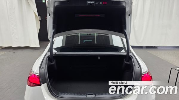 Mercedes-Benz E-Class 2025, фото 26