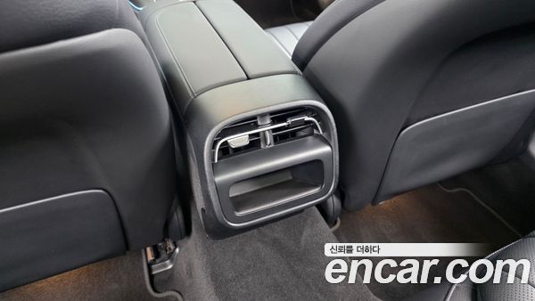 Mercedes-Benz E-Class 2025, фото 32