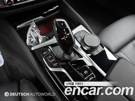 BMW 5 Series 2022, фото 9