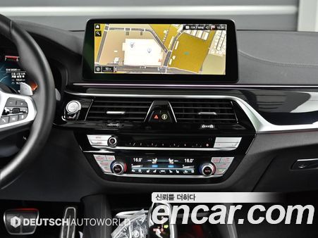 BMW 5 Series 2022, фото 14