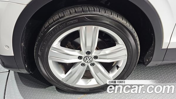 Volkswagen Tiguan 2020, фото 5