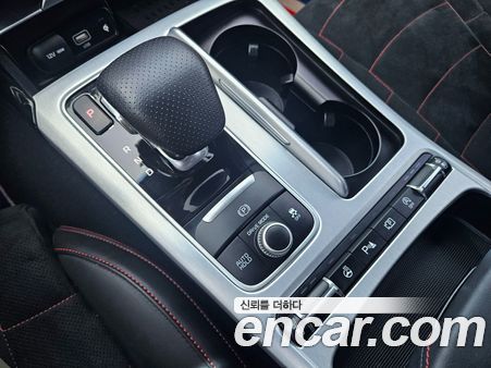 Kia Stinger 2023, фото 9
