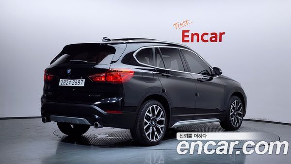 BMW X1 2022, фото 2