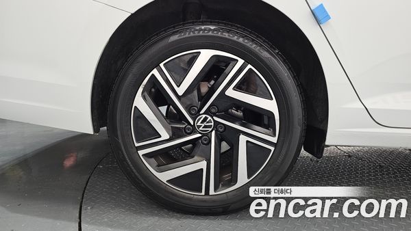 Volkswagen Jetta 2024, фото 5