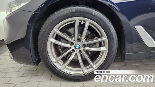 BMW 5 Series 2020, фото 5