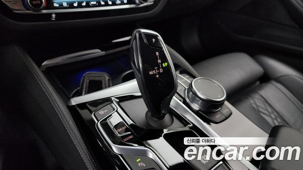 BMW 5 Series 2020, фото 12