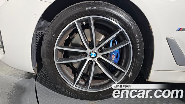 BMW 5 Series 2021, фото 5