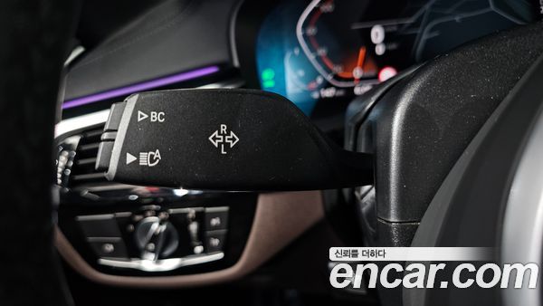 BMW 5 Series 2021, фото 30