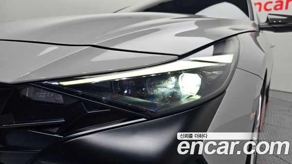 Hyundai Elantra 2023, фото 8