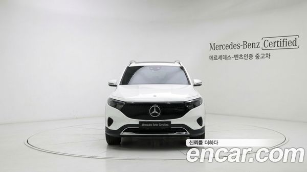 Mercedes-Benz EQB 2026, фото 3