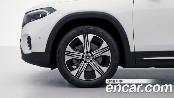 Mercedes-Benz EQB 2026, фото 5
