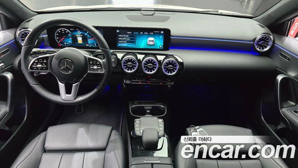 Mercedes-Benz A-Class 2021, фото 10