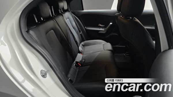 Mercedes-Benz A-Class 2021, фото 17