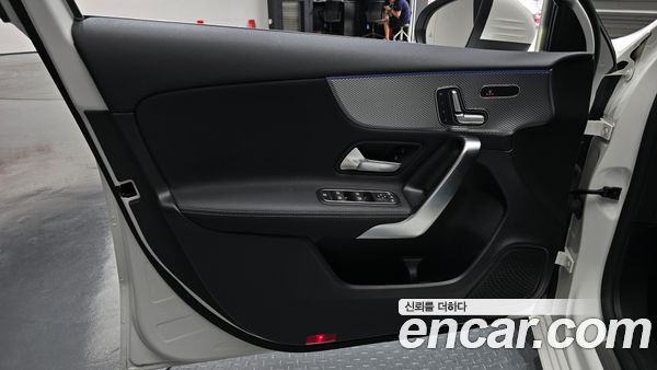 Mercedes-Benz A-Class 2021, фото 14