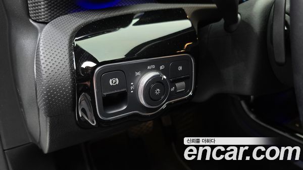 Mercedes-Benz A-Class 2021, фото 27
