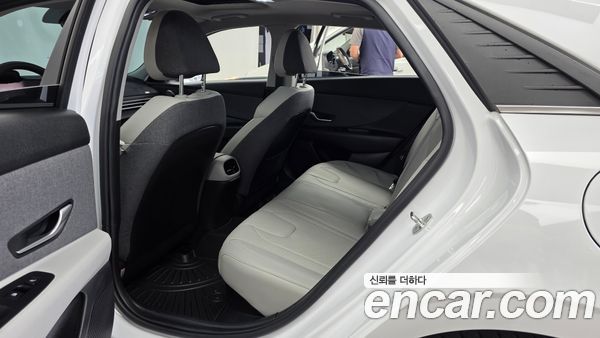 Hyundai Elantra 2021, фото 15