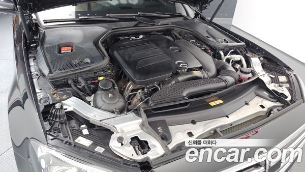 Mercedes-Benz E-Class 2023, фото 6