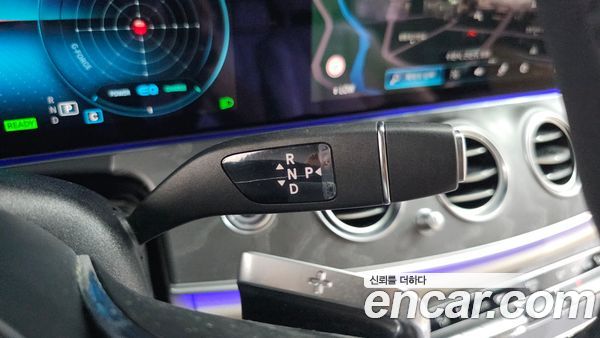 Mercedes-Benz E-Class 2023, фото 12