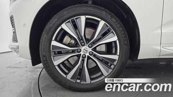 Volvo XC60 2022, фото 5