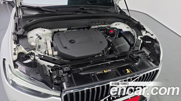 Volvo XC60 2022, фото 6