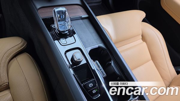 Volvo XC60 2022, фото 9