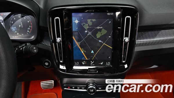 Volvo XC40 2020, фото 19