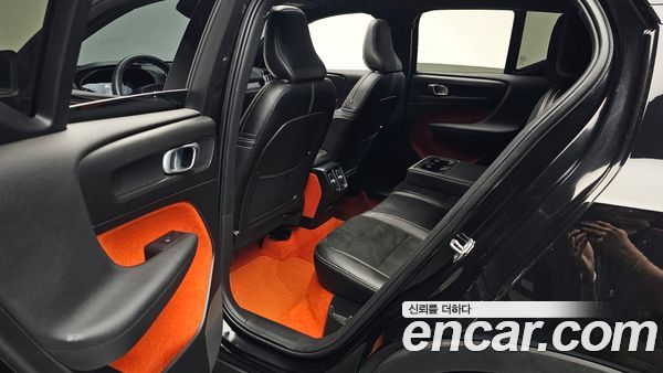 Volvo XC40 2020, фото 15