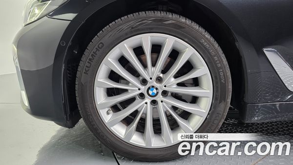 BMW 5 Series 2023, фото 5