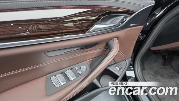 BMW 5 Series 2023, фото 26