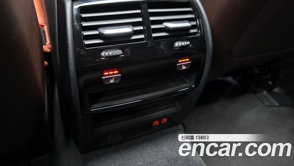 BMW 5 Series 2023, фото 29