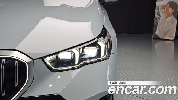 BMW 5 Series 2025, фото 8