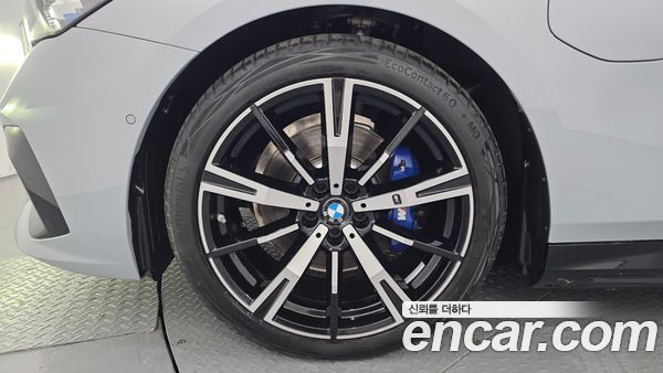 BMW 5 Series 2025, фото 5