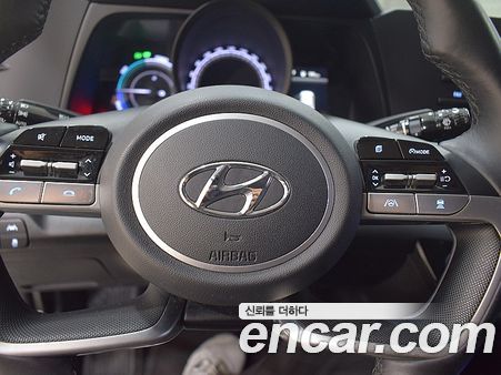 Hyundai Elantra 2023, фото 6