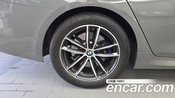 BMW 5 Series 2022, фото 5