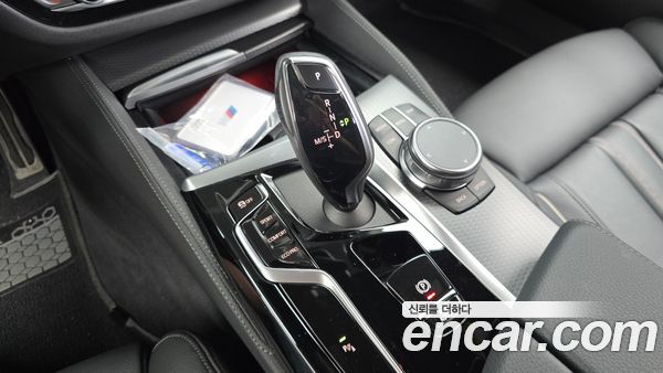 BMW 5 Series 2022, фото 9