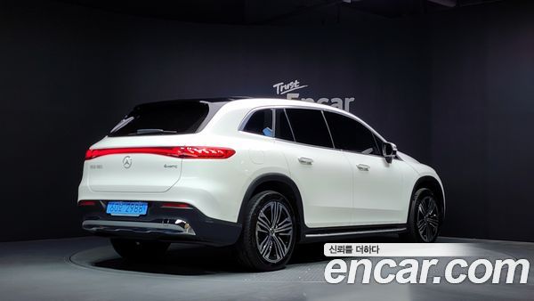 Mercedes-Benz EQS 2024, фото 2