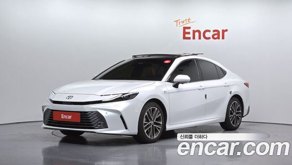 Toyota Camry 2025