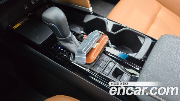 Toyota Camry 2025, фото 9