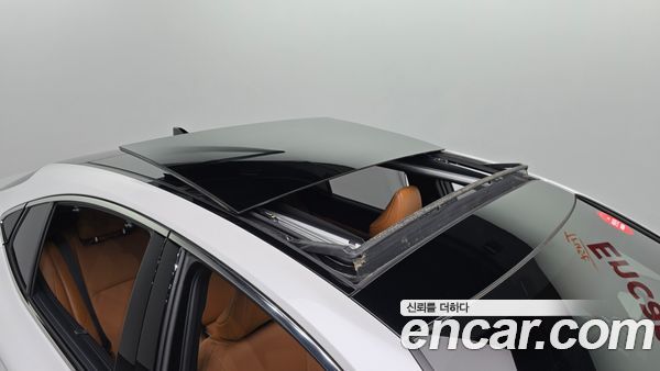 Toyota Camry 2025, фото 20