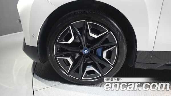 BMW iX 2023, фото 5