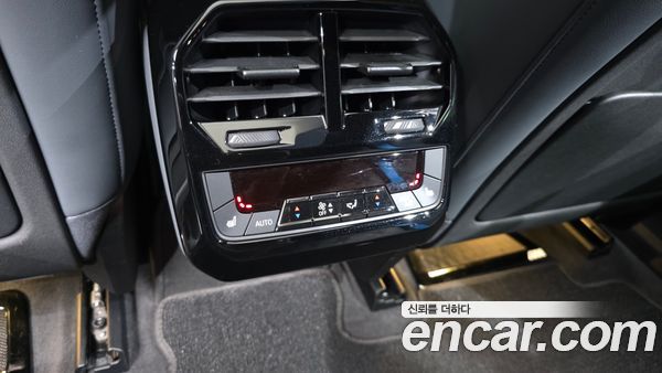 BMW iX 2023, фото 24