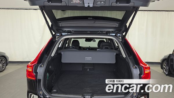 Volvo XC60 2021, фото 20
