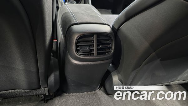 Hyundai Elantra 2022, фото 32