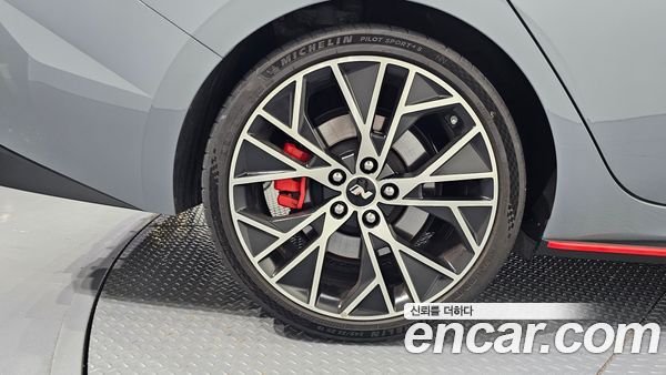 Hyundai Elantra 2023, фото 4
