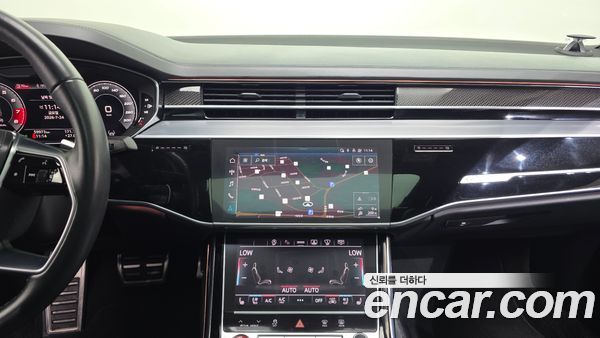 Audi S8 2021, фото 20
